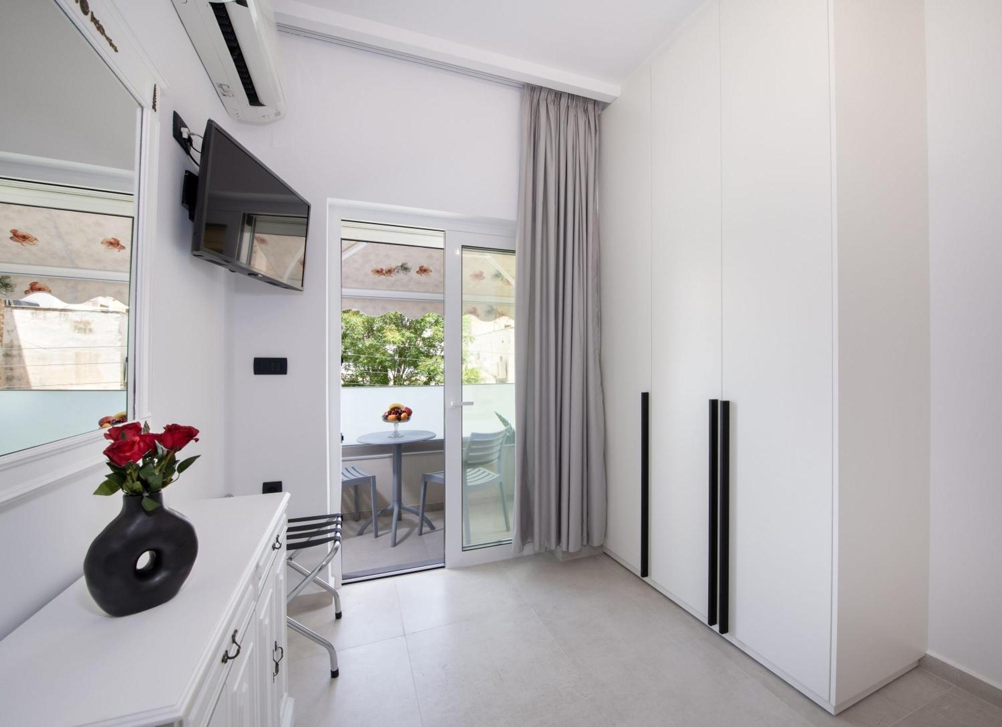 Cherry Central Luxury Suites Chania  Eksteriør billede