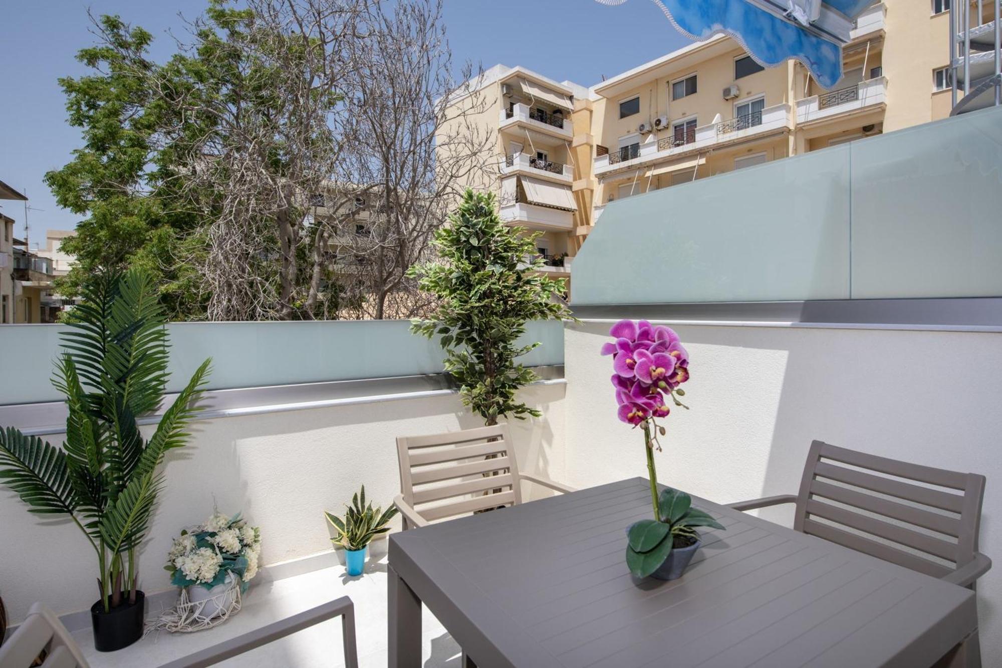 Cherry Central Luxury Suites Chania  Eksteriør billede